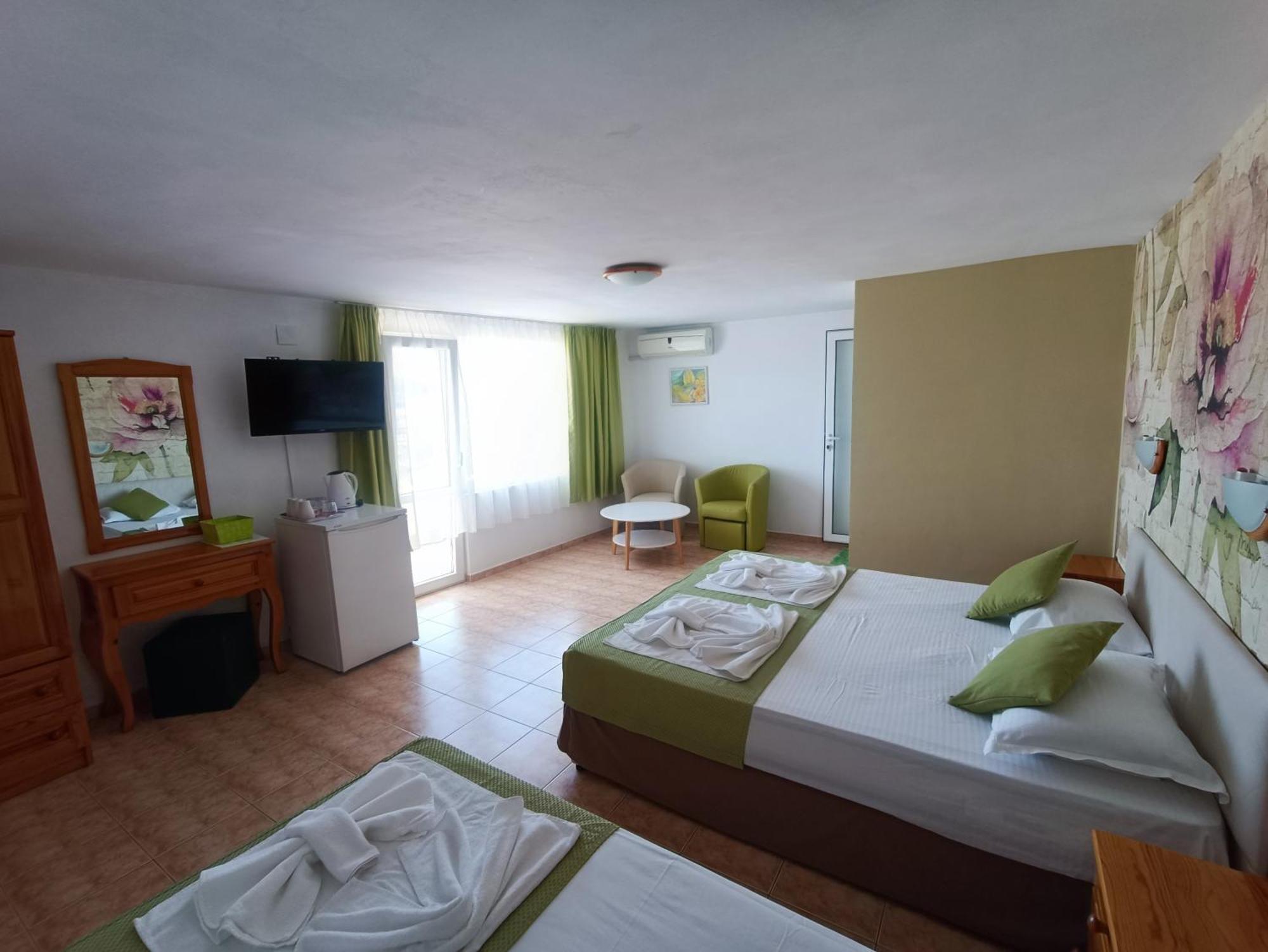 Family Hotel Sofi โซโซโปล ภายนอก รูปภาพ