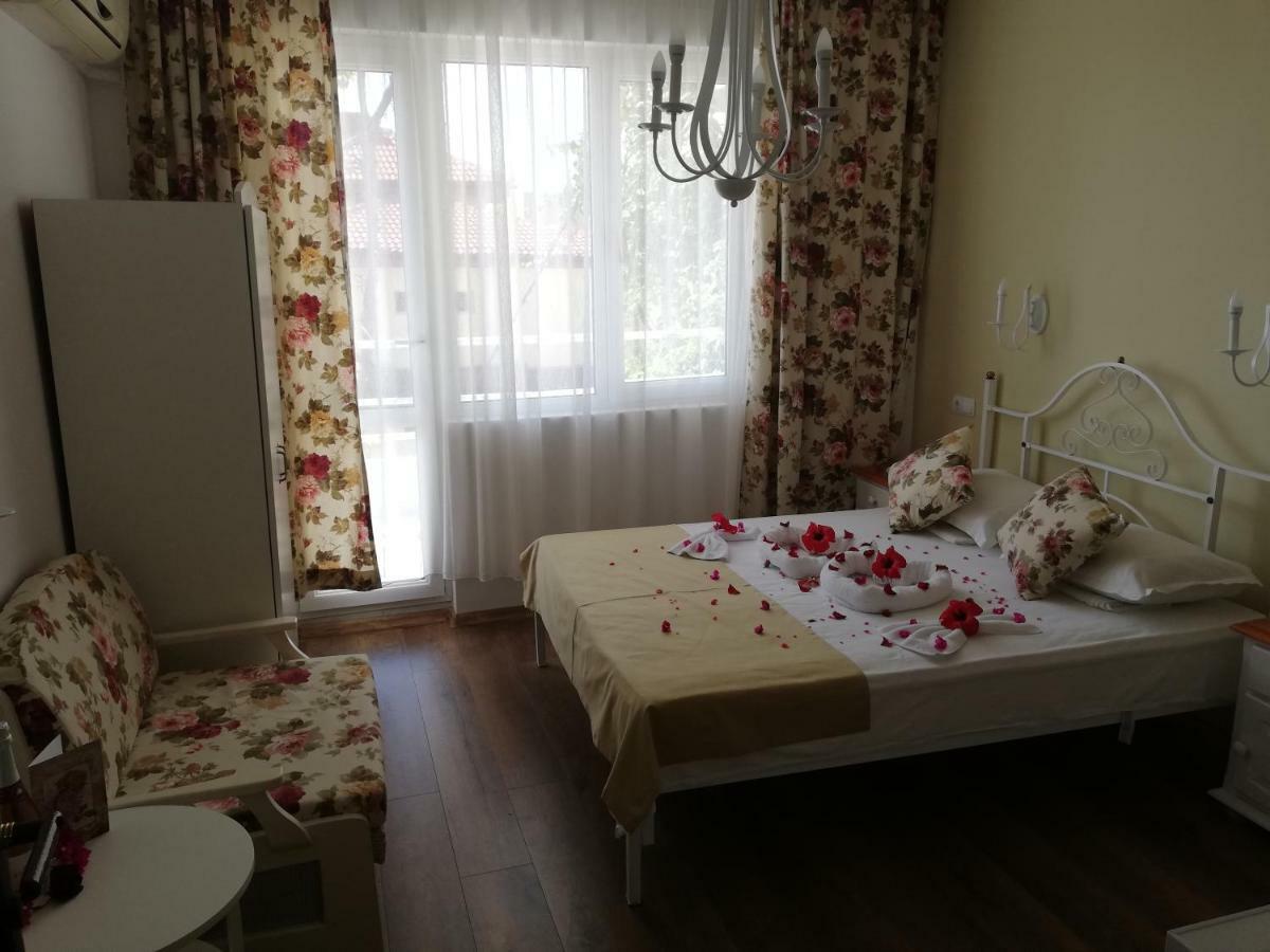 Family Hotel Sofi โซโซโปล ภายนอก รูปภาพ